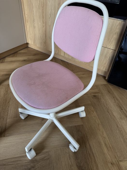 Krzeslo obrotowe dzieciece ikea różowe