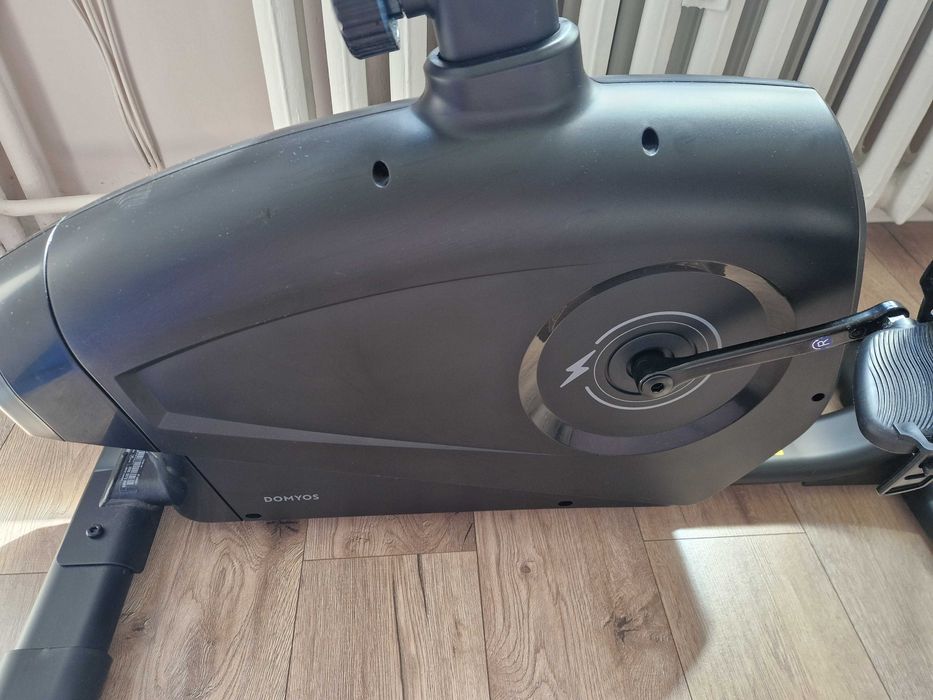 Rower stacjonarny Domyos EB900 B samozasilający