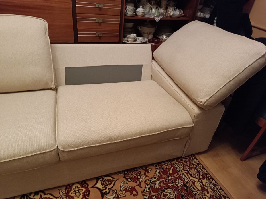Диван IKEA Kivik 3-місний. Стан нового (4 місяці). Бежевий