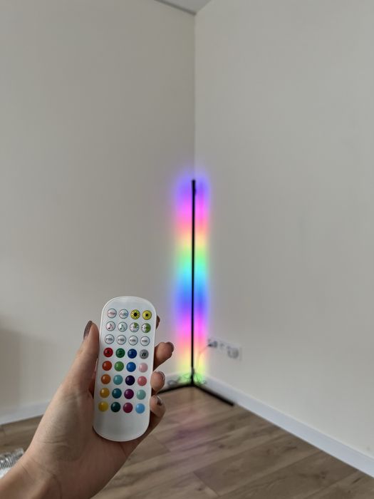 Lampa Led stojąca kolorowa 140 cm