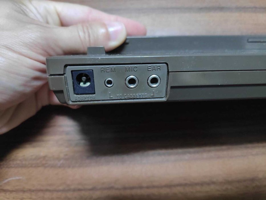 Pocket PC SHARP PC-1211 e interface de impressora e cassete CE-122