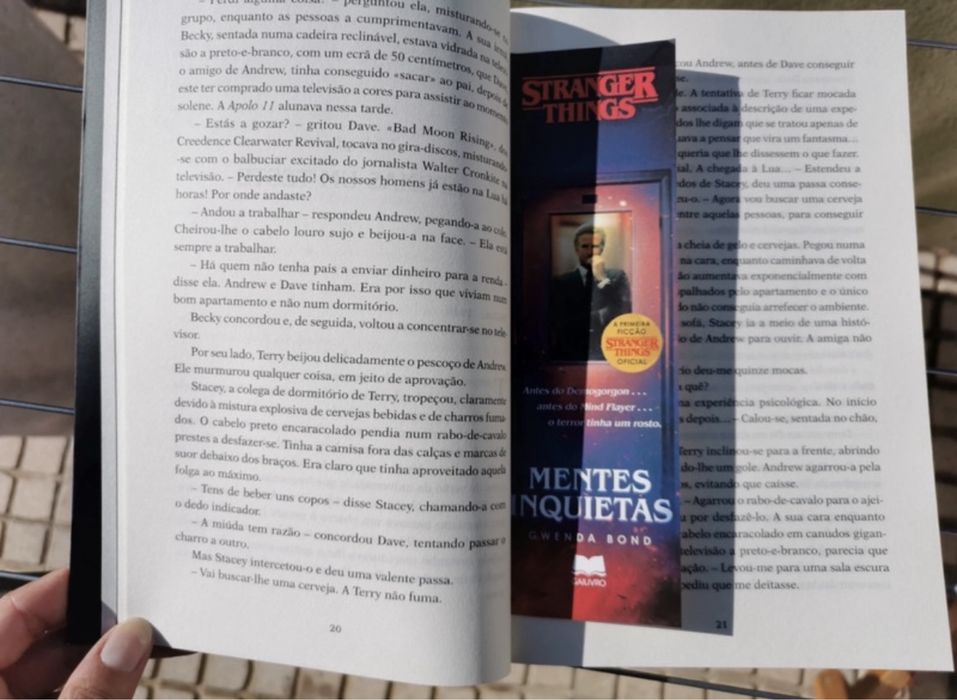 Livro Stranger Things - Mentes Inquietas