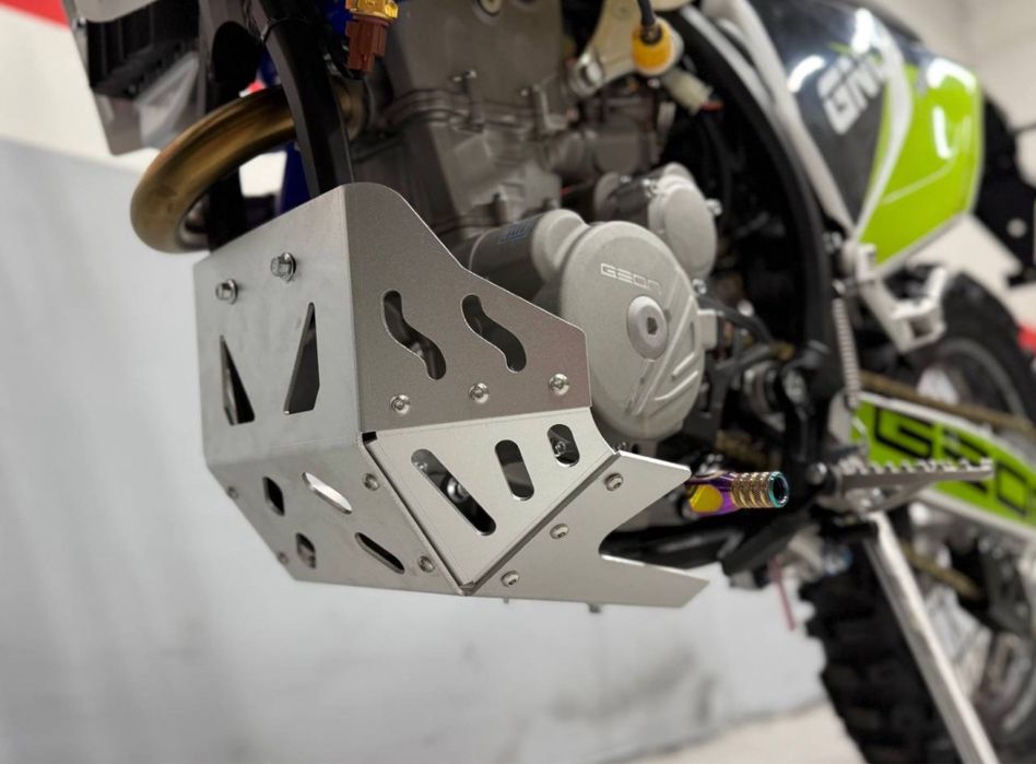 Geon Dakar GNC 300 YGS enduro