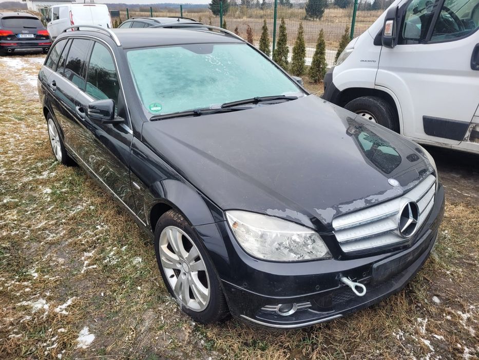 Mercedes-Benz C Klasa 1.8 Benzyna Avantgarde Automat Skóra Zadbany