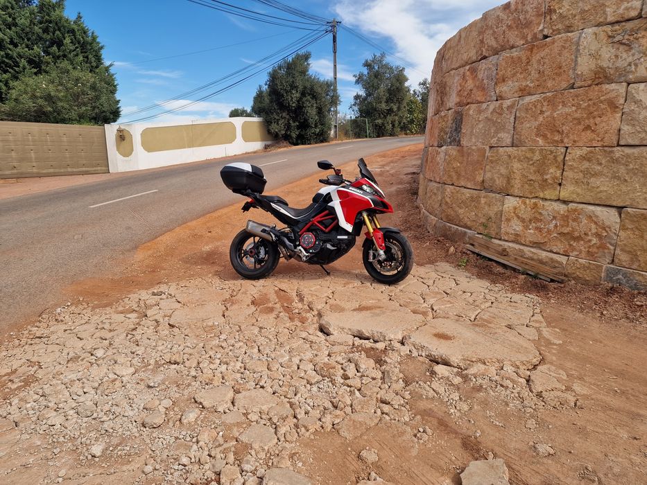 Ducati multistrada pikes peak 1260