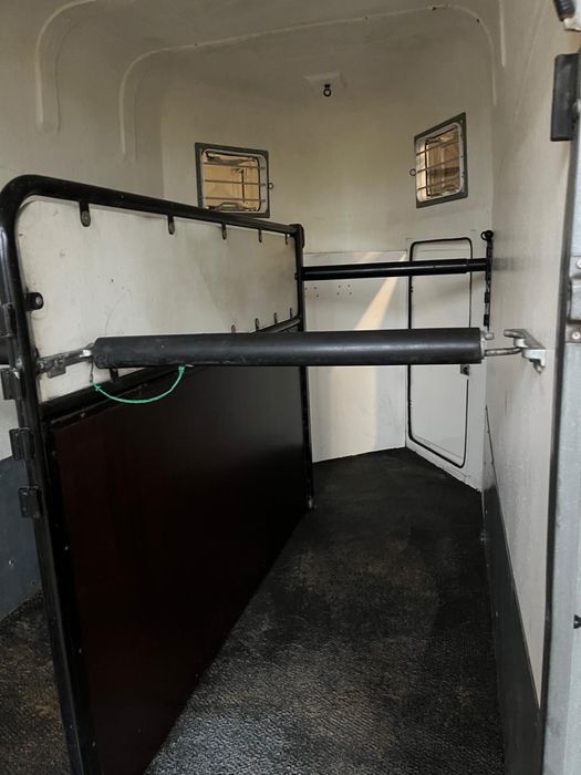 Przyczepa Brenderup do przewozu koni DMC 2400