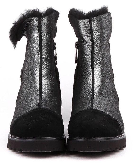 Зимние ботинки MARIA MORO. Новые. Размер 39. Стелька 25.5см.