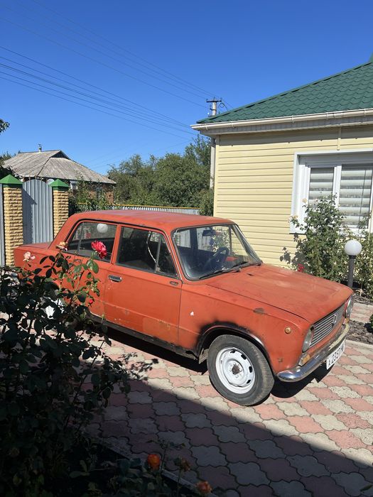Продам ваз 21011