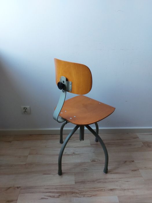 krzesło architekta  /warsztatowe Anatomic  obrotowe biurowe vintage  drewniane metalowe