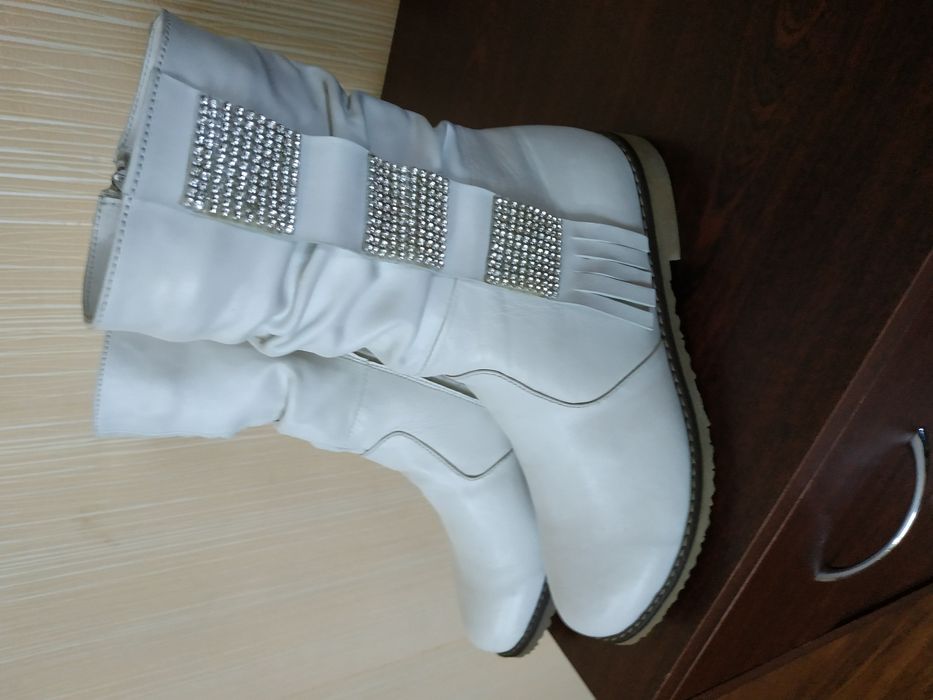 Продам женские сапожки