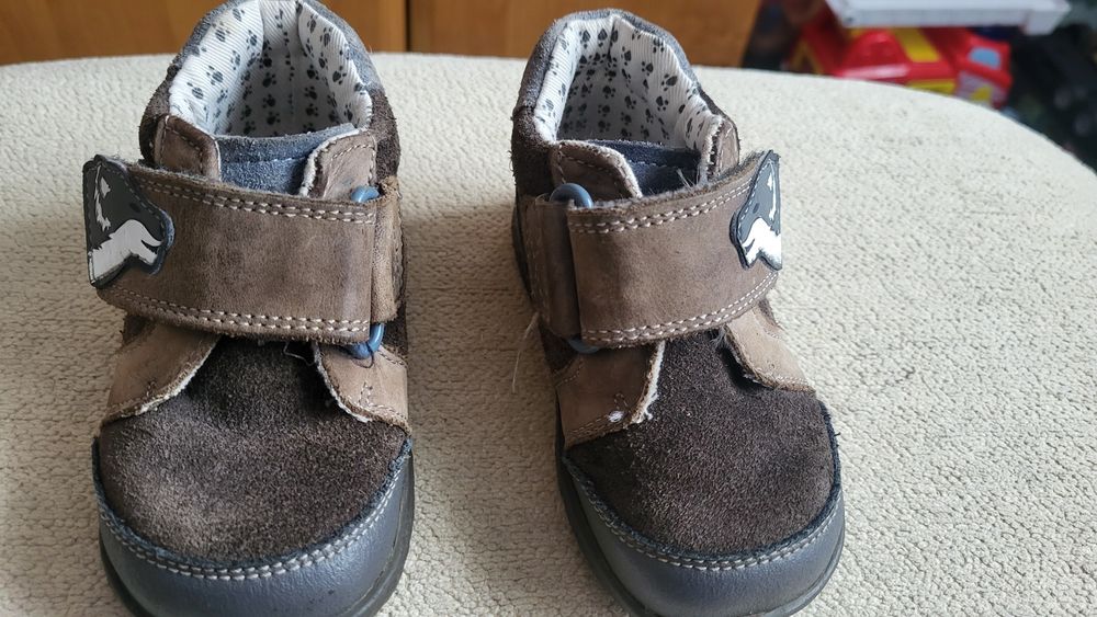 Trzewik, buty chłopięce Clarks, 21