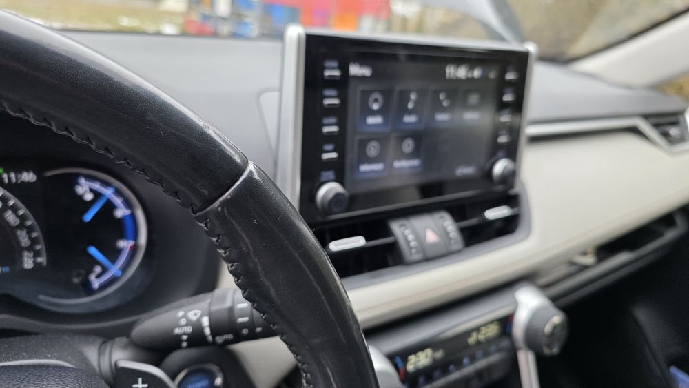 Sprzedam samochód Toyota Rav4