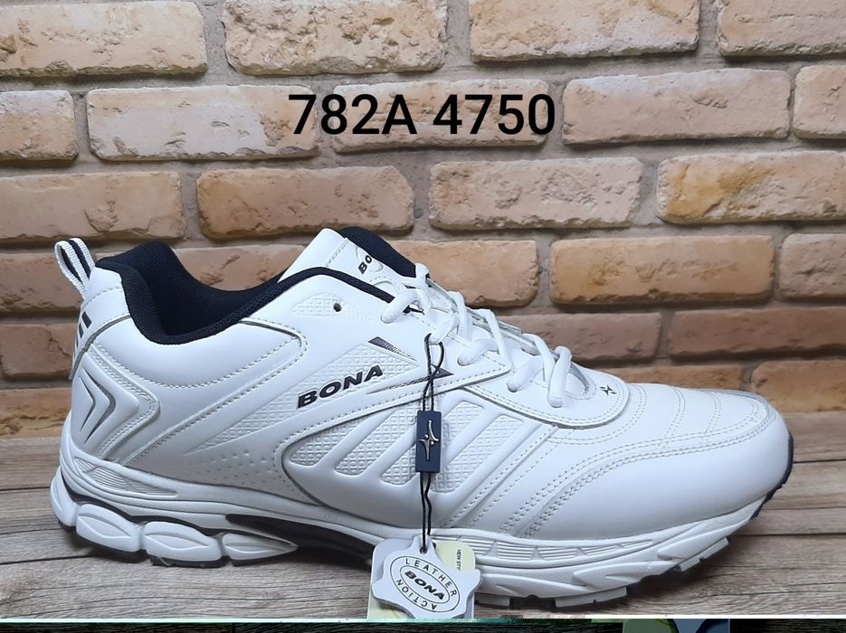 Мужские белые кроссовки Bona 782A  48.49р