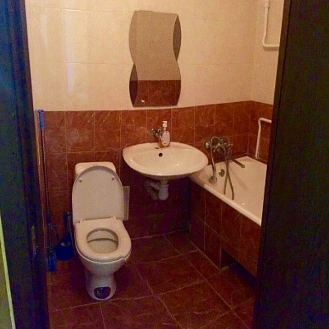 Подобово пр-т Грушевського 28