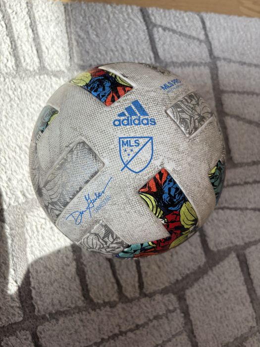 Piłka nożna Adidas MLS Pro