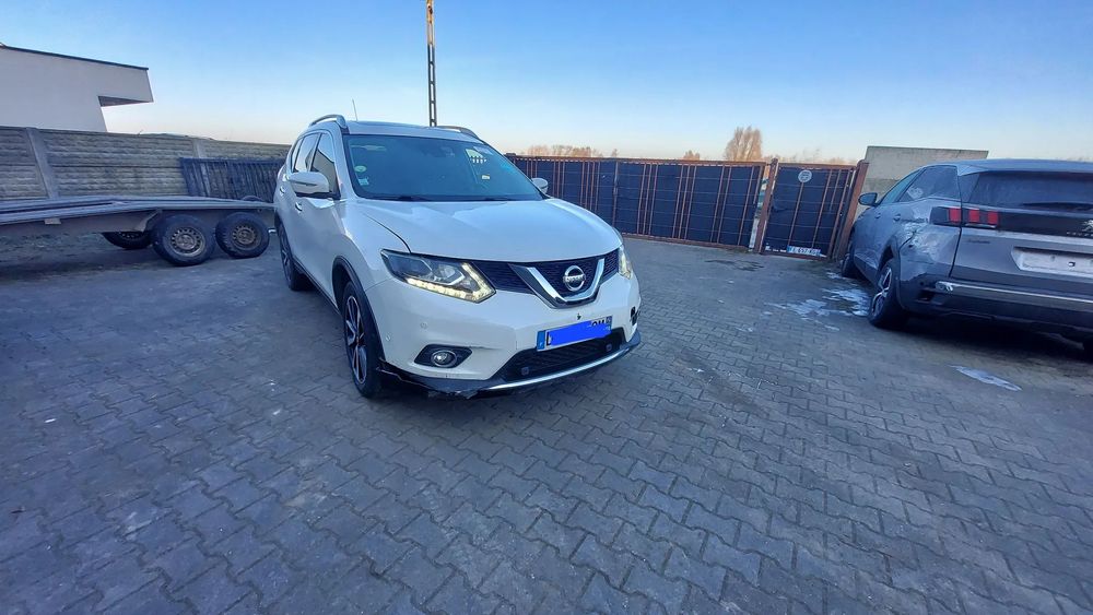 Nissan X-Trail 4#4 pełne wyposażenie