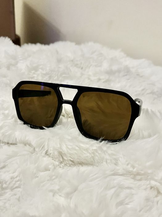Kwadratowe okulary przeciwsłoneczne nowe