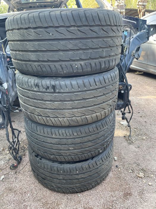 Резина гумма скат 225 40 R18 і 255 35 R18 2019 літо комплект гума