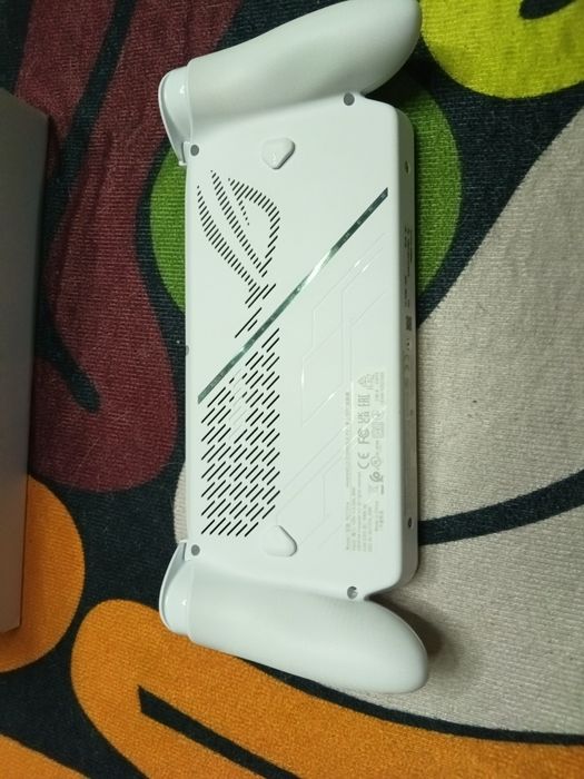 Портативна ігрова приставка ASUS ROG Xbox Ally 512 GB