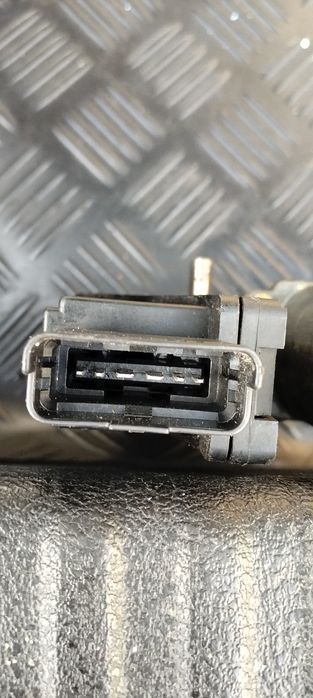 Motor de elevador de vidro laguna 2001