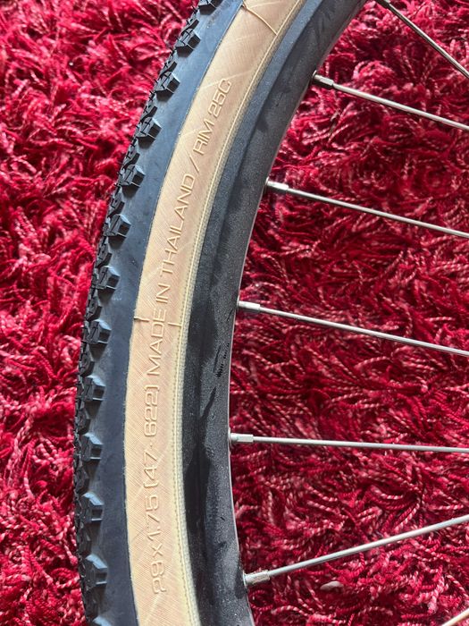 roda e pneu 29 x 700