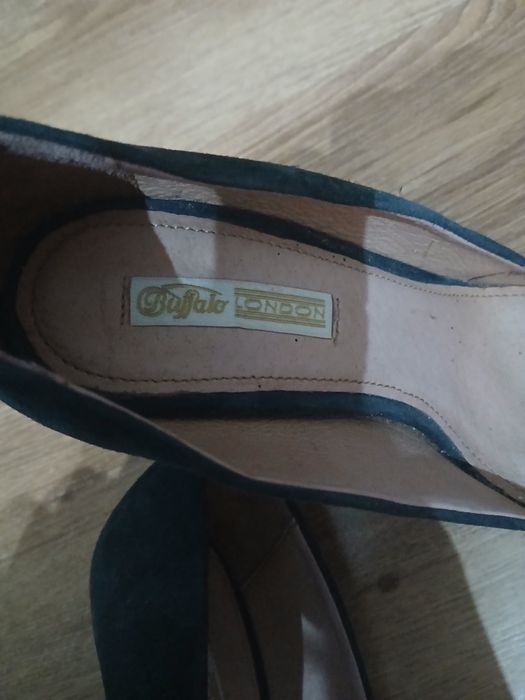 Szpilki buffalo london