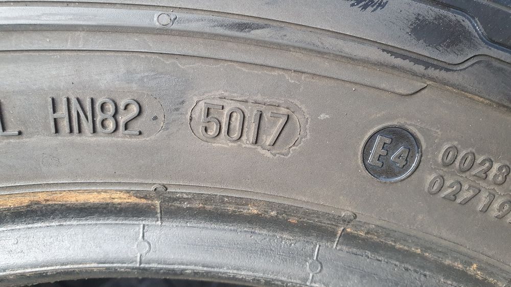 215/65 R16C   2шт  Continental (Континенталь) Авторезина, шини.