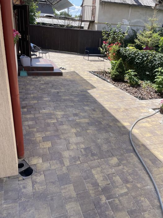 Укладка бруківки