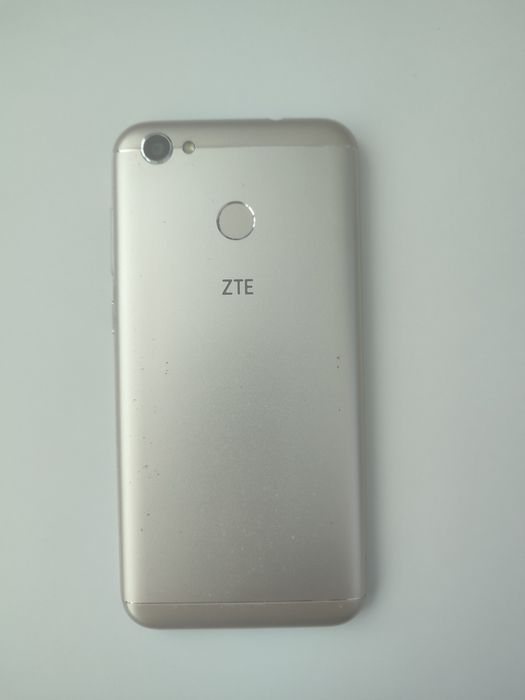 ZTE Blade A6  в отличном состоянии