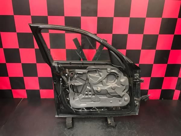Porta frente esquerda BMW 1 (E87)