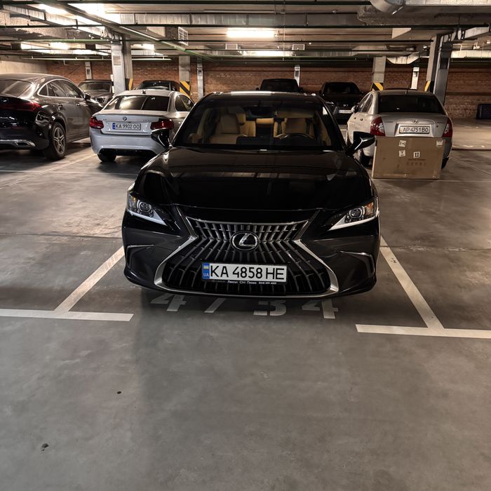 Lexus ES 300h 2024 р