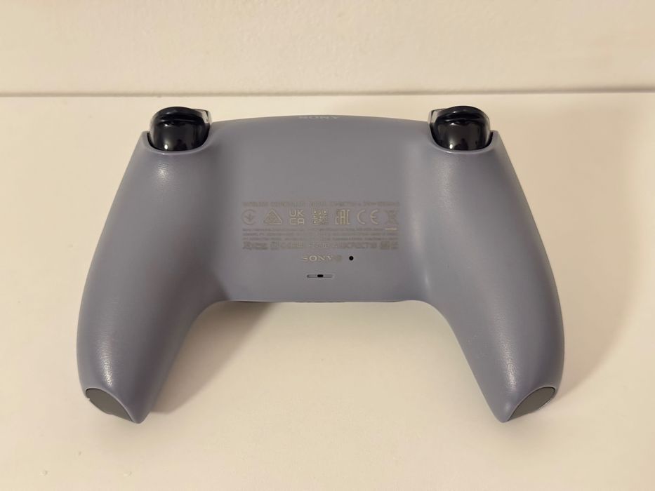 Pad kontroler do PS5 Dualsense Sterling Silver, srebrny, bdb!