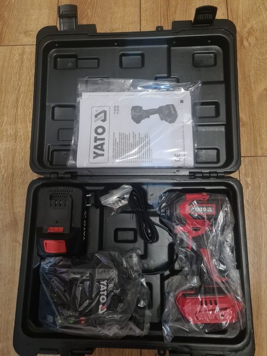 Zakrętarka udarowa 230nm 18V z akumulatorem 4AH + ładowarka