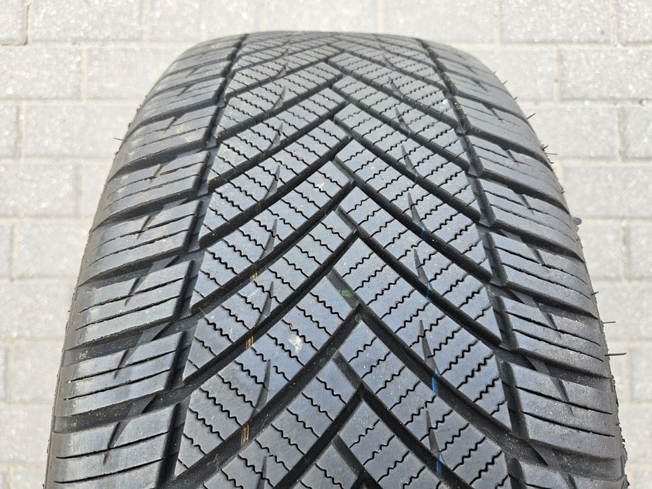 1x 215/45R17 91W XL Minerva All Season Master / 7,5mm / 2023r. [189]