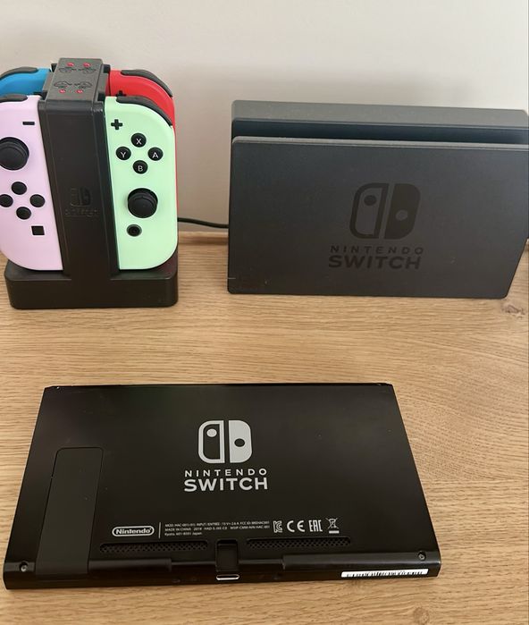 Nintendo Switch 2019 - Complete Bundle