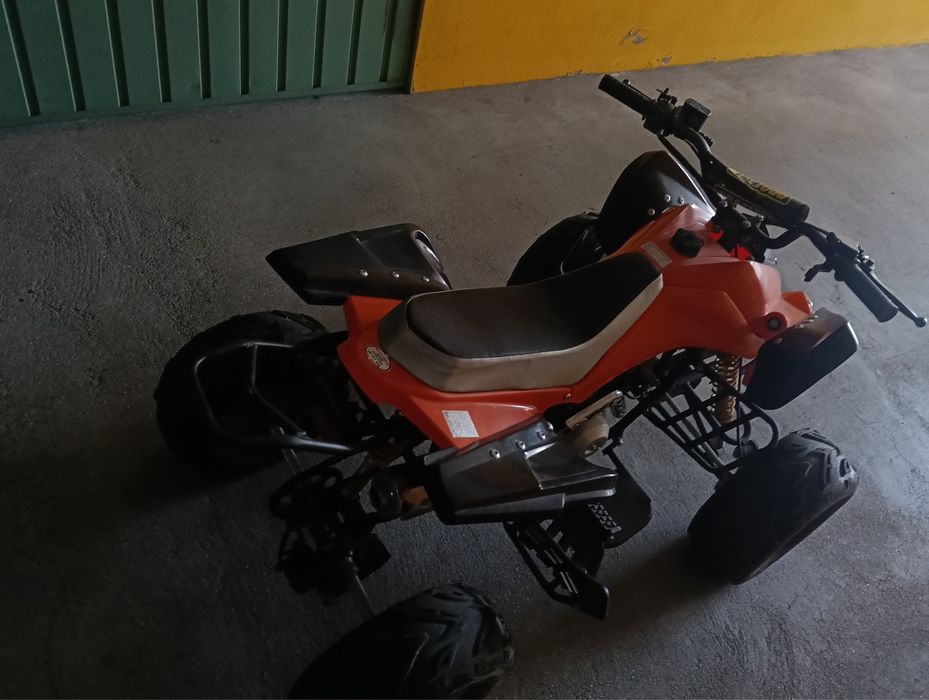 Moto 4 para jovens 110