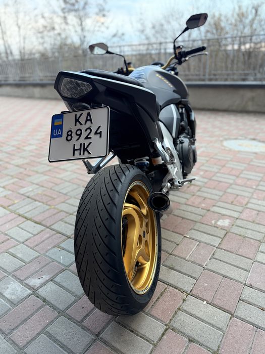 Honda CB 1000R.