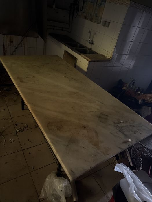 Mesa de marmore retangular 2m por 90cm