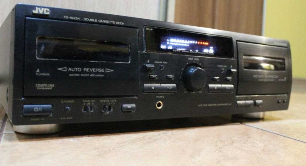 JVC TD -W 254, двохкасетна дека.