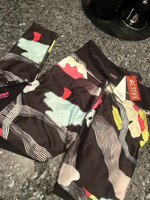 Legginsy Guess r.M. Nowe z metką