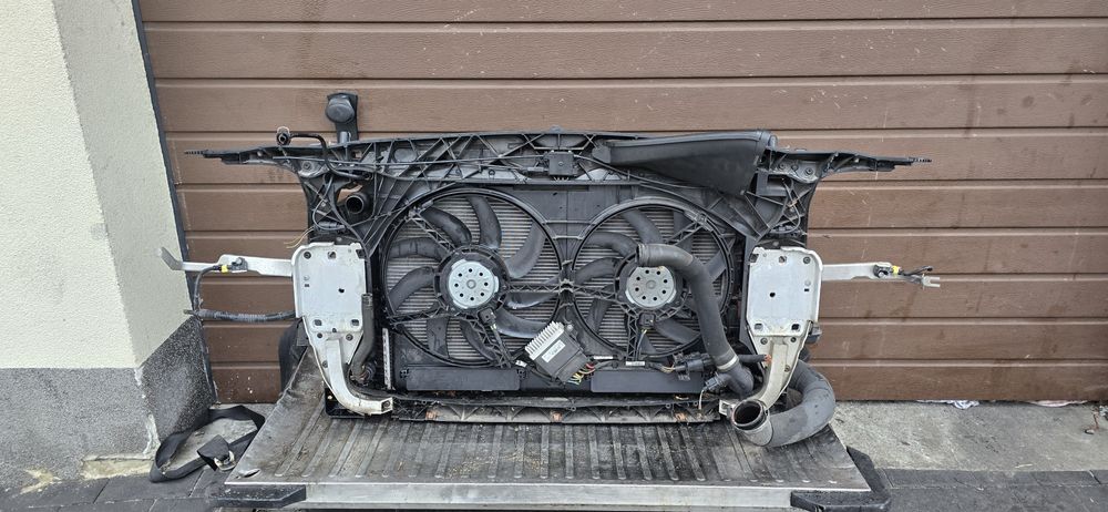 Pas przedni z chłodnicami Audi A6 C7 3.0 tdi Automat