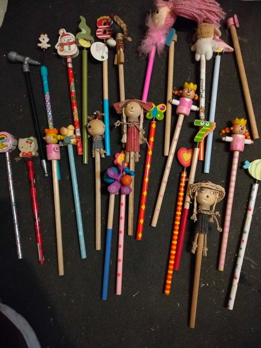 Esferográficas antigas publicitárias e lápis