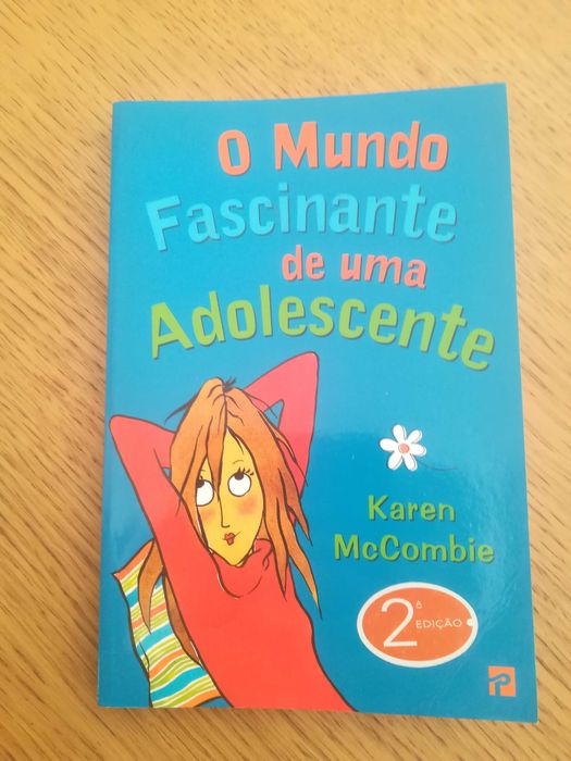Livro "O Mundo Fascinante de uma Adolescente"