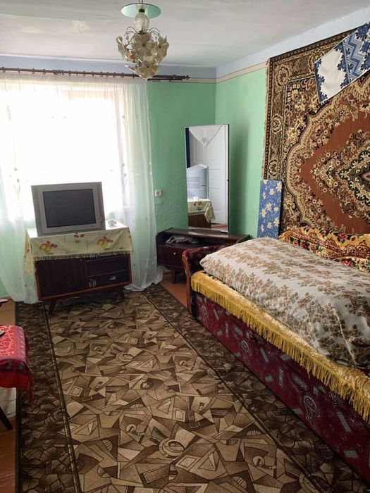 Продаж будинку з землею