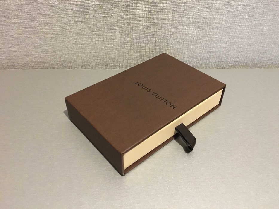 Подарункова коробка Louis Vuitton оригінал