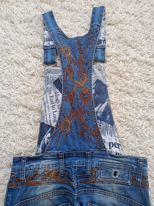 Продам женские джинсы.