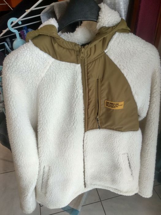 Casaco Vans impermeável malha polar cor bege e verde musgo icomo novo