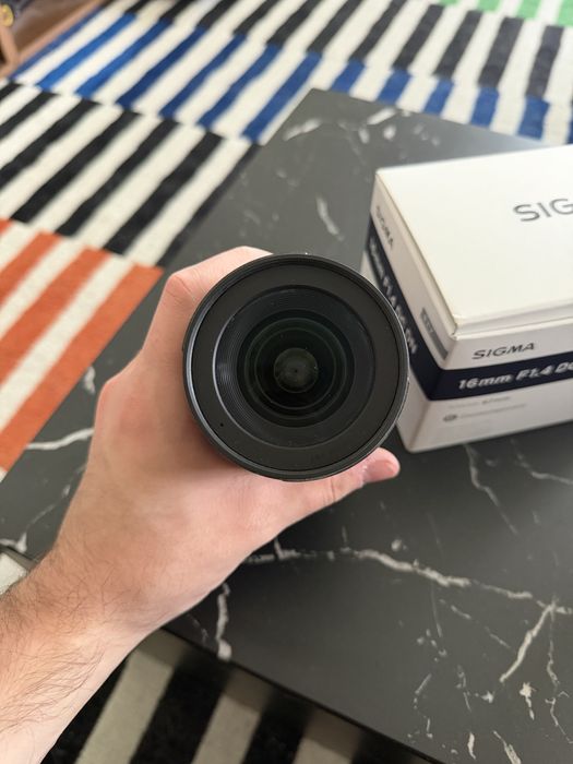Obiektyw SIGMA 16mm 1.4 DC DN SONY-E