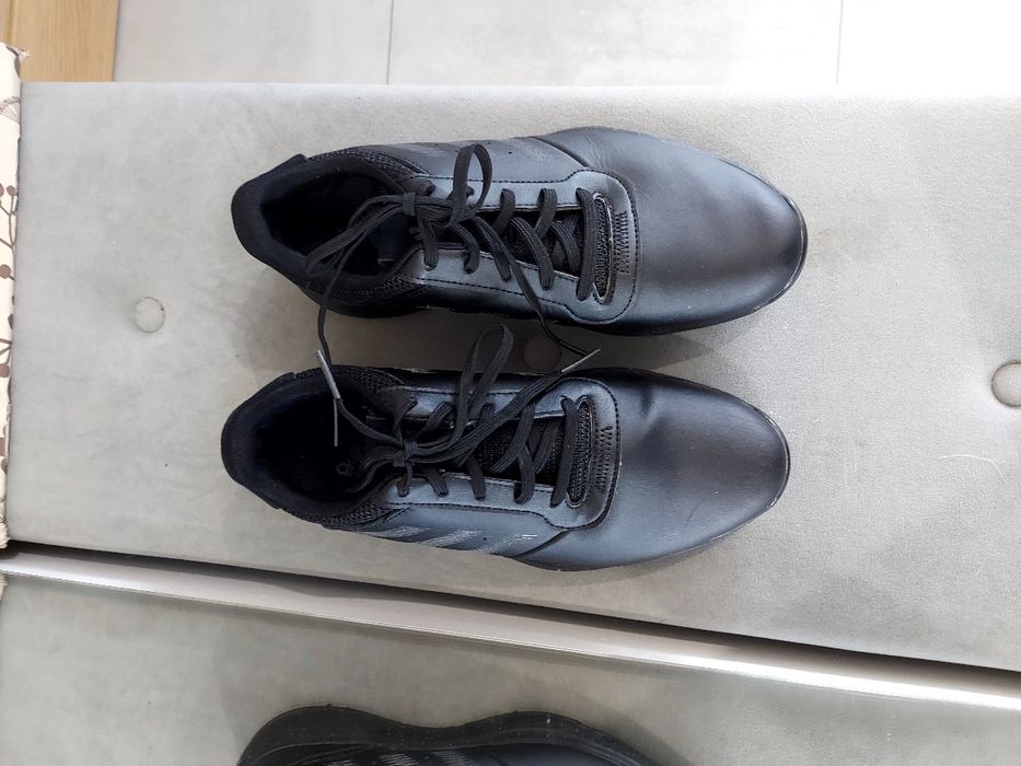 Czarne buty sportowe snekersy Adidas roz 42 trekking sport