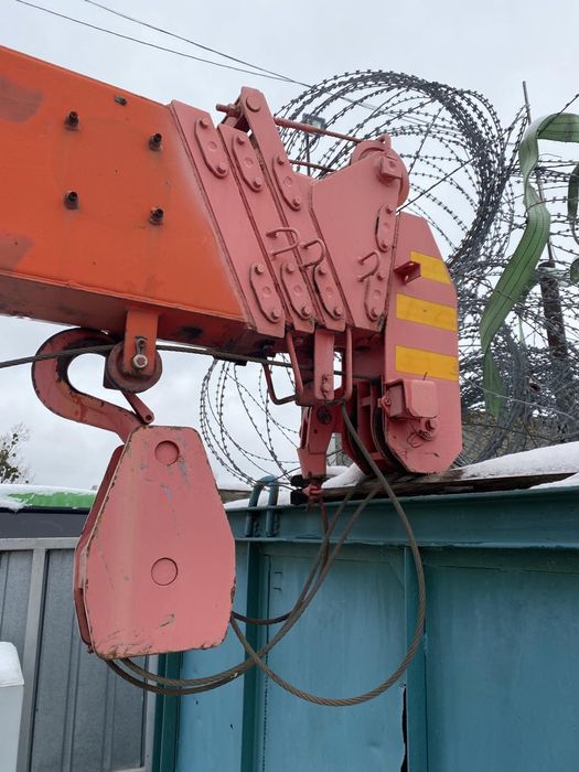 Продам манипулятор UNIC-365